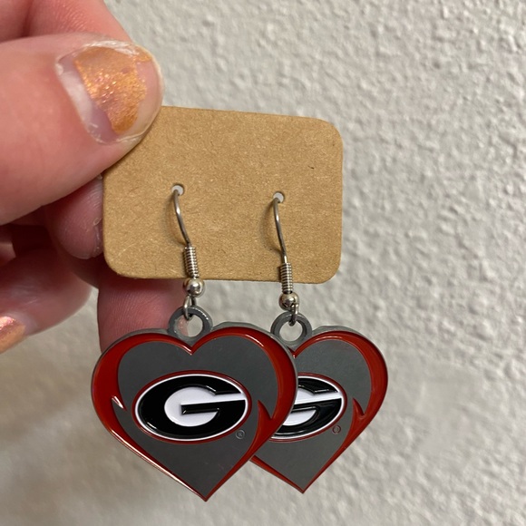 UGA Silver Heart Earrings - NWOT - Picture 2 of 4